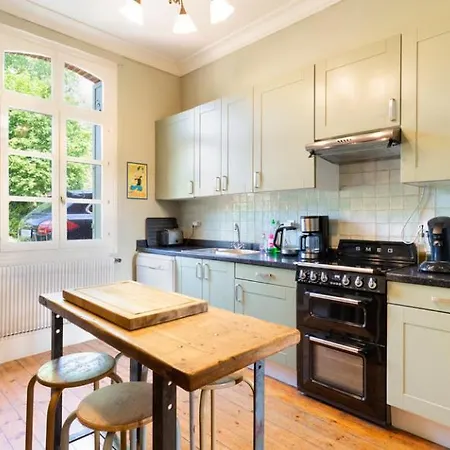 Le Presbytère De Bed & Breakfast